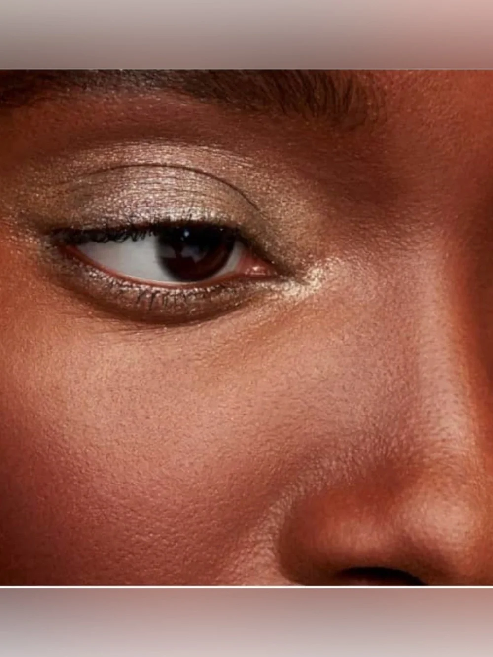 MAC (IT'S ABOUT SHINE) Dazzleshadow Single Eyeshadow ~ .03 oz.